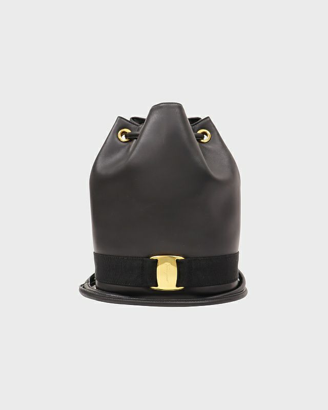 【美品】Salvatore Ferragamo ヴァラ リュックサック 巾着 Salvatore Ferragamo - サルバトーレフェラガモ ヴァラ 巾着型