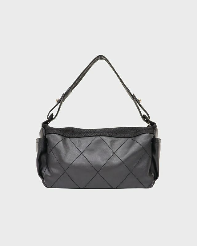 CHANEL パリビアリッツコーティングキャンバスワンショルダー
