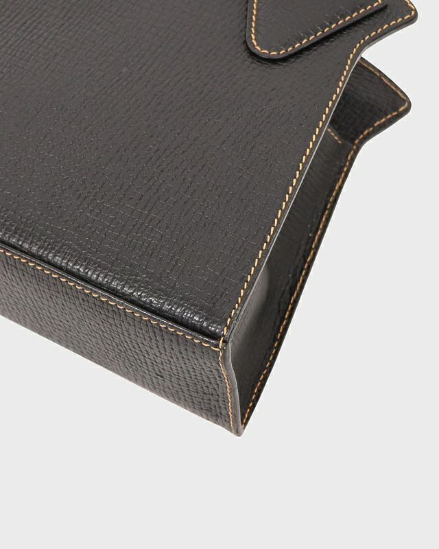 LOEWE ロゴ刻印レザーショルダーバッグ LOEWE ロゴ刻印レザーショルダーバッグ | Hedy