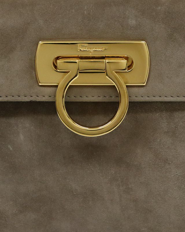 Ferragamo ガンチーニ金具スエード2Wayバッグ | Hedy