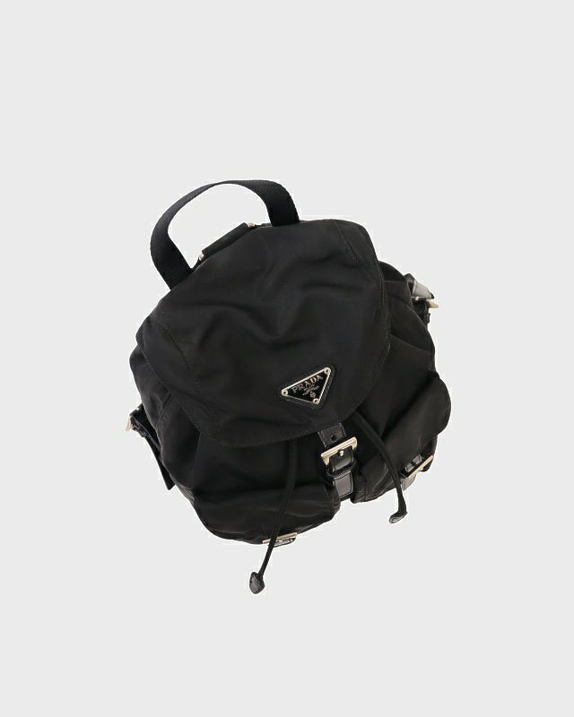 ✨上美品✨☘️PRADA☘️✨リュック✨ナイロン×レザー✨三角ロゴ✨ 正規品】PRADA プラダ リュックサック 三角ロゴ ナイロン レザー