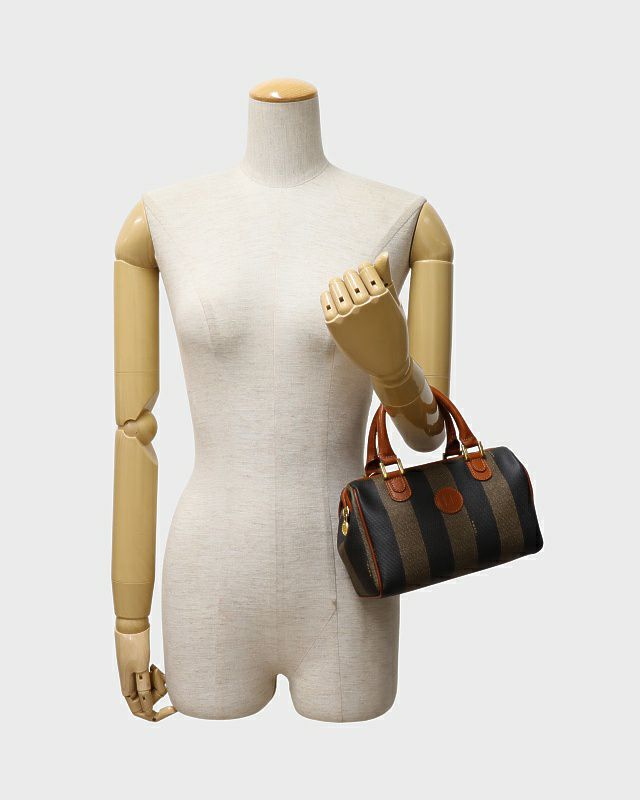 (*)様 FENDI ペカン柄　ミニボストンバッグ　ハンドバッグ　FFロゴ　ブラ 様 FENDI ペカン柄 ミニボストンバッグ ハンドバッグ FFロゴ
