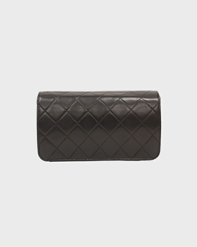 CHANEL ミニマトラッセプッシュロックチェーンショルダーバッグ