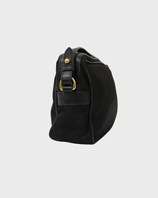 PRADA 三角ロゴ金具ナイロンショルダーバッグ | Hedy