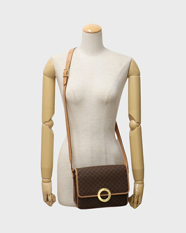 CELINE マカダム柄サークルロゴ金具ショルダーバッグ | Hedy