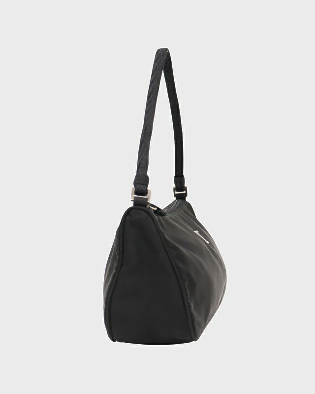 PRADA 三角ロゴ金具ナイロンワンショルダーバッグ | Hedy