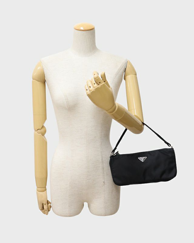 PRADA TESSUTO LLO 三角ロゴ 金ハンドル メルちゃん専用 PRADA 三角ロゴ金具ナイロンレザーハンドバッグ | Hedy