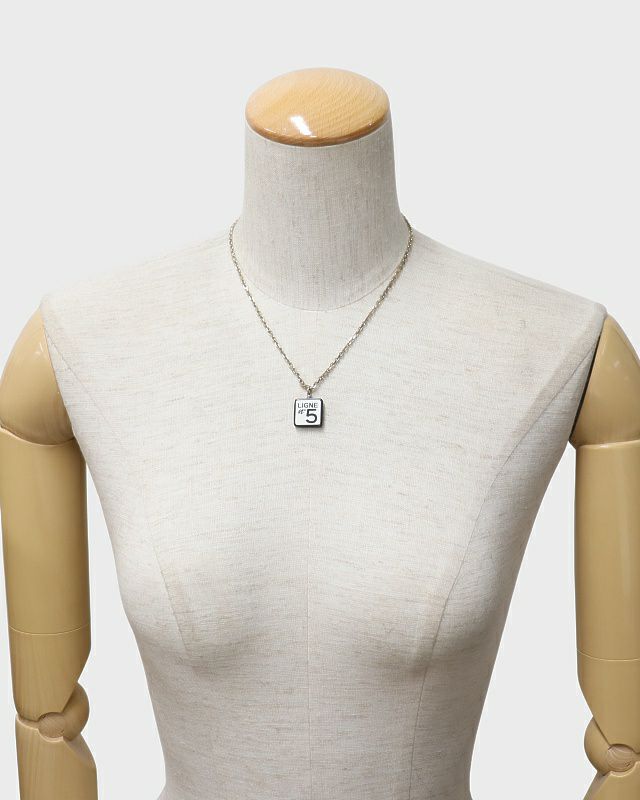 最終値下げCHANELスクエアネックレス シャネル CHANEL CCスクエア ネックレス メタル ゴールド ブラック