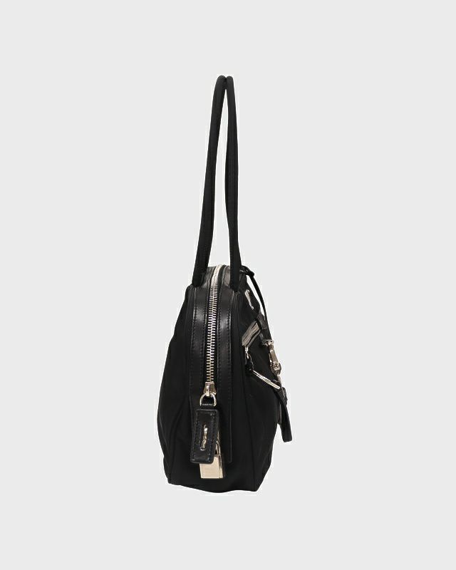 PRADA レザーナイロンハンドバッグ ブラック ロゴ金具 肩掛け可能 PRADA（プラダ） ナイロン トートバッグ ハンド ショルダーバッグ