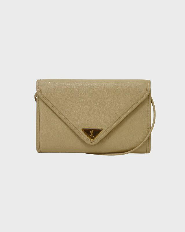 PRADA ショルダーバッグ　レザー　ベージュ　ロゴ金具 PRADA（プラダ） 三角ロゴ ショルダーバッグ - ベージュ レディース