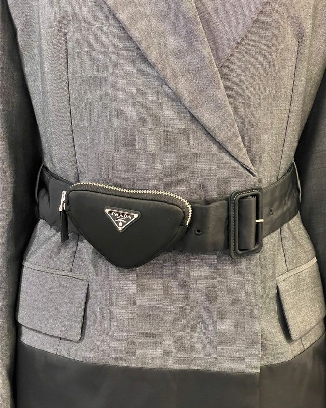 PRADA 三角ロゴ金具ベルトポーチジャケット PRADA 三角ロゴ金具ベルトポーチジャケット | Hedy